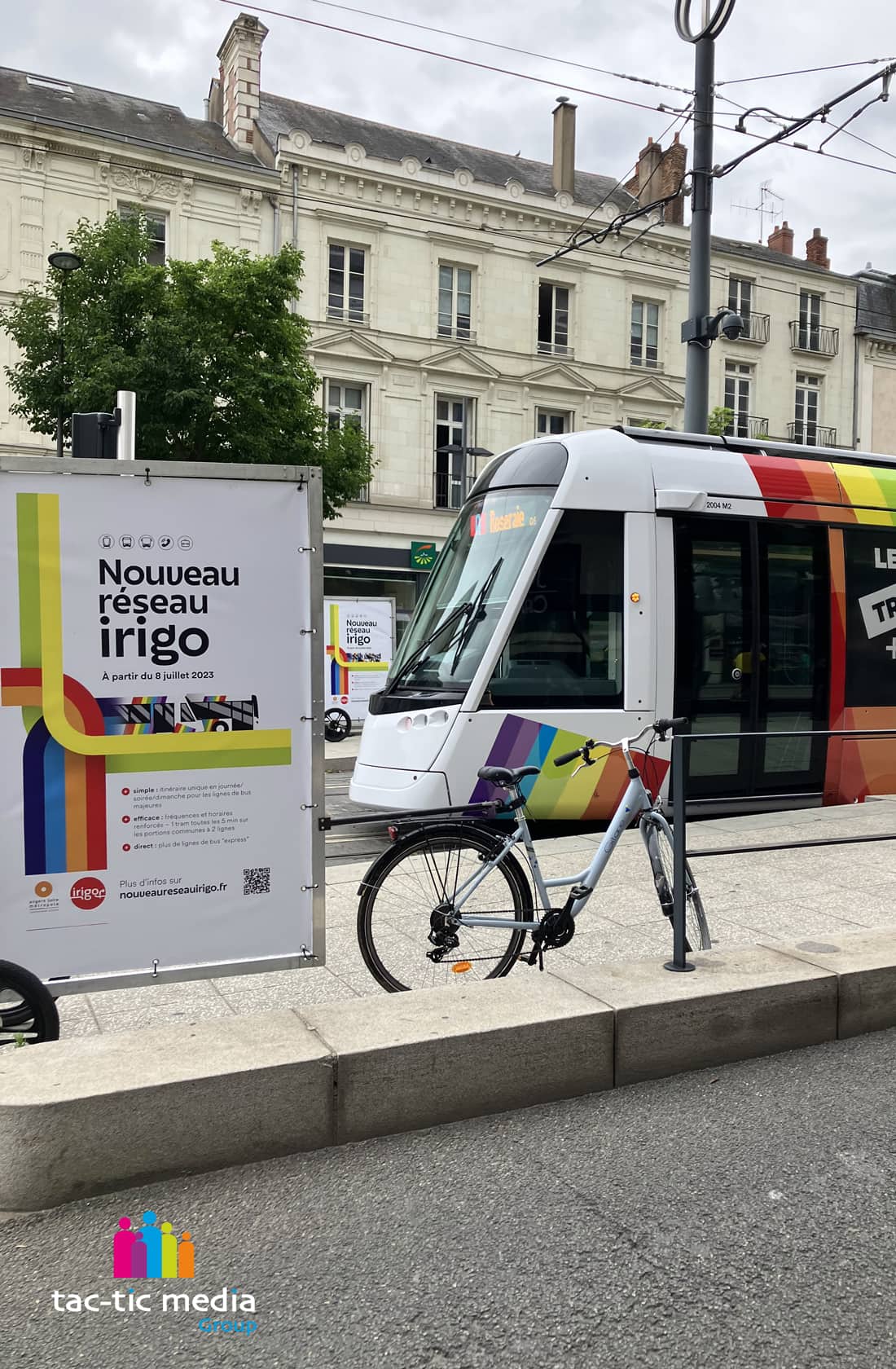 street-marketing-à-angers-vélo-publicitaire-irigo