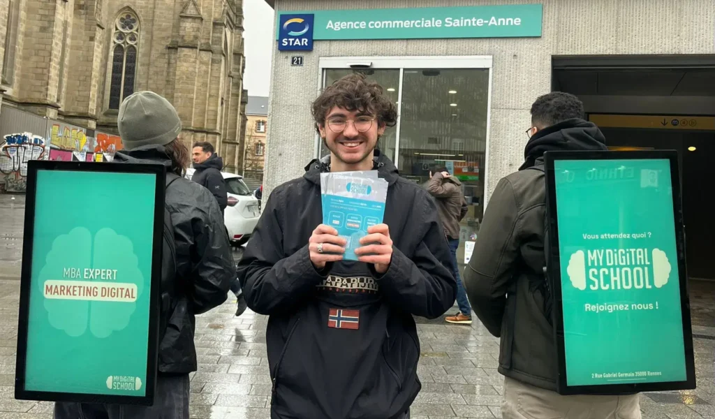 trois ambassadeurs de marque qui présente une activation de street marketing mobile