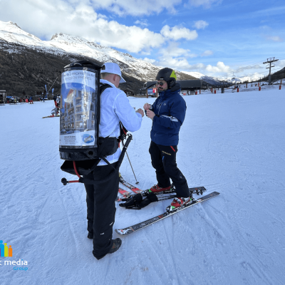 Distribution de thé en station de ski